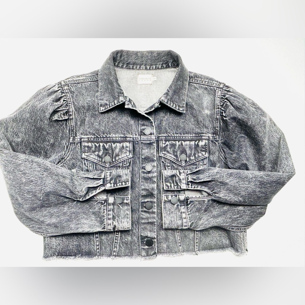 Alice + Olivia stonewashed Black Denim Cropped Jacket Large EUC